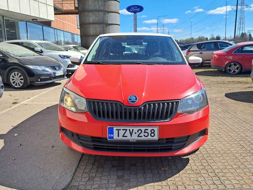 Skoda Fabia 2017 Punainen