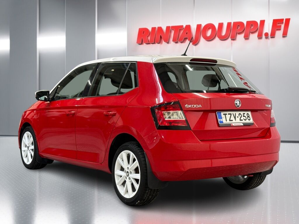 Skoda Fabia 2017 Punainen