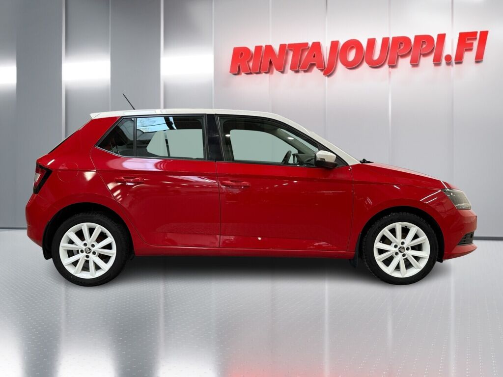 Skoda Fabia 2017 Punainen