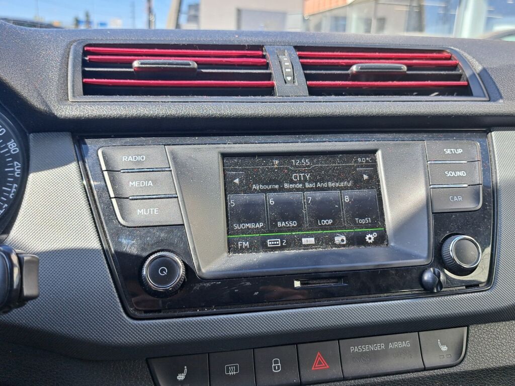 Skoda Fabia 2017 Punainen