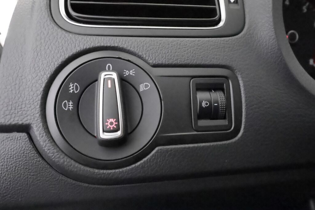 Volkswagen Polo 2016 Hopea