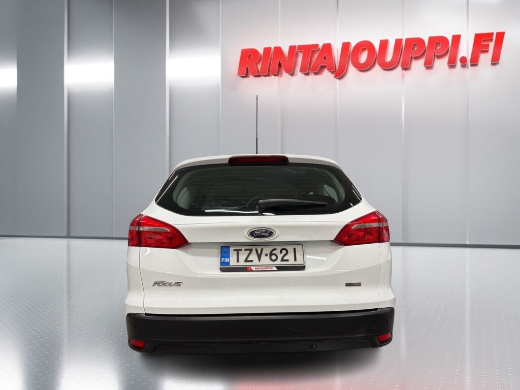 Ford Focus 2015 Valkoinen