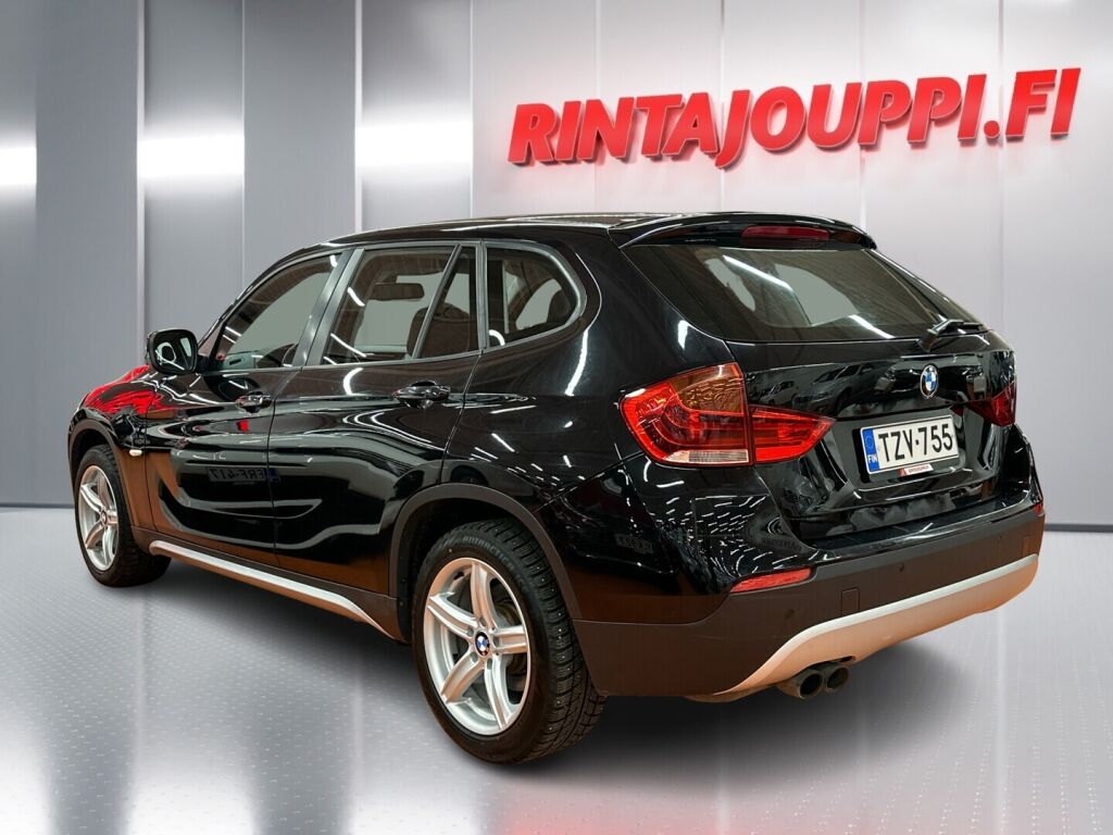 BMW X1 2011 Musta