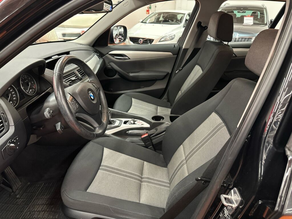 BMW X1 2011 Musta