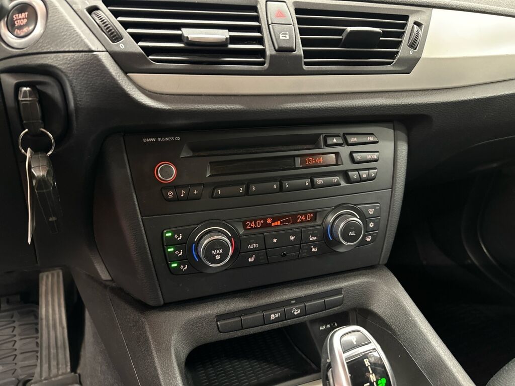 BMW X1 2011 Musta