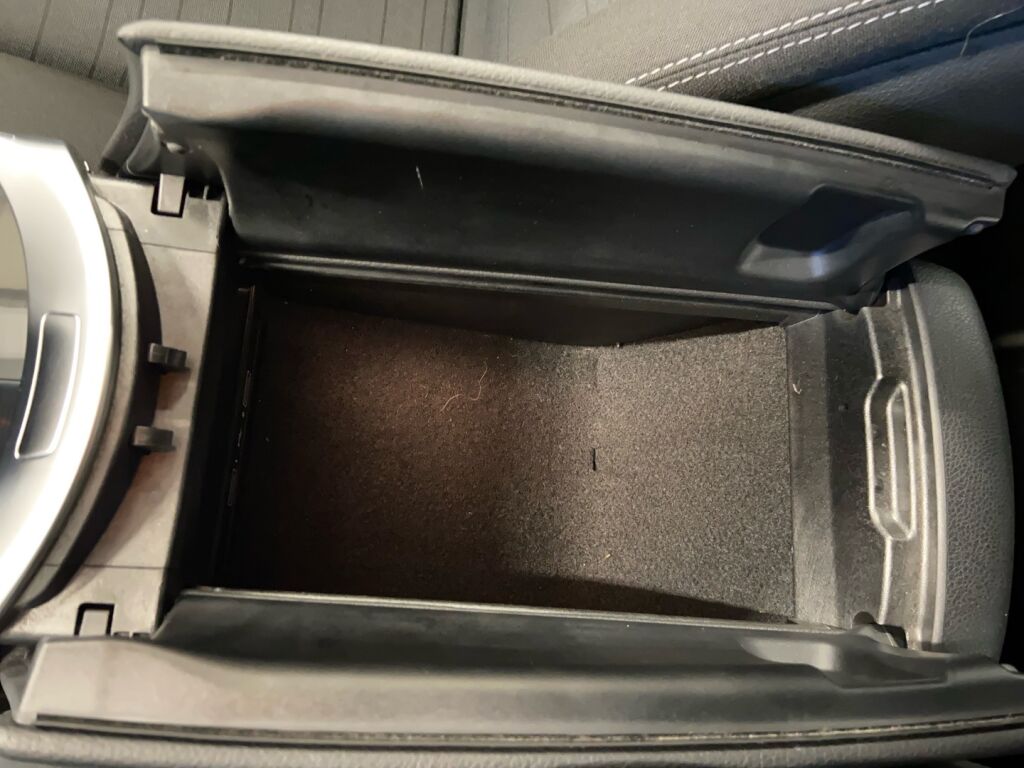 Mercedes-Benz C 2015 Valkoinen