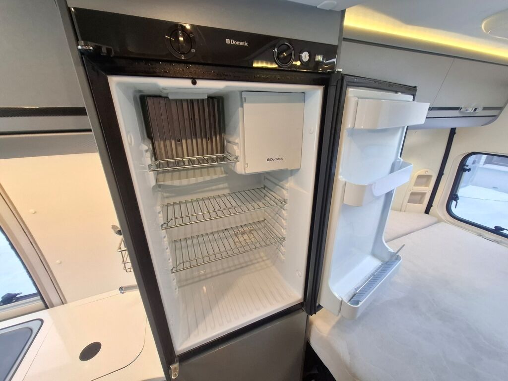 Adria Twin 600 SPT 2016 Harmaa