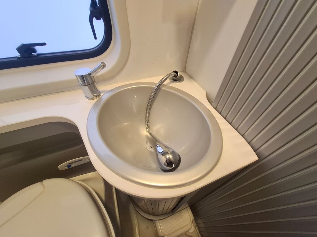 Adria Twin 600 SPT 2016 Harmaa