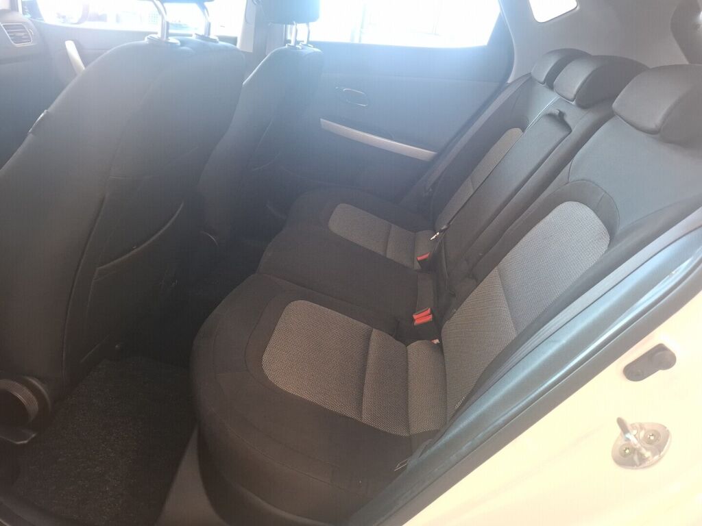 Kia Ceed 2015 Valkoinen