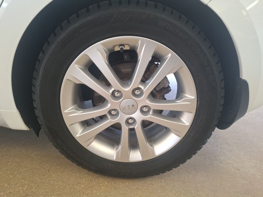 Kia Ceed 2015 Valkoinen