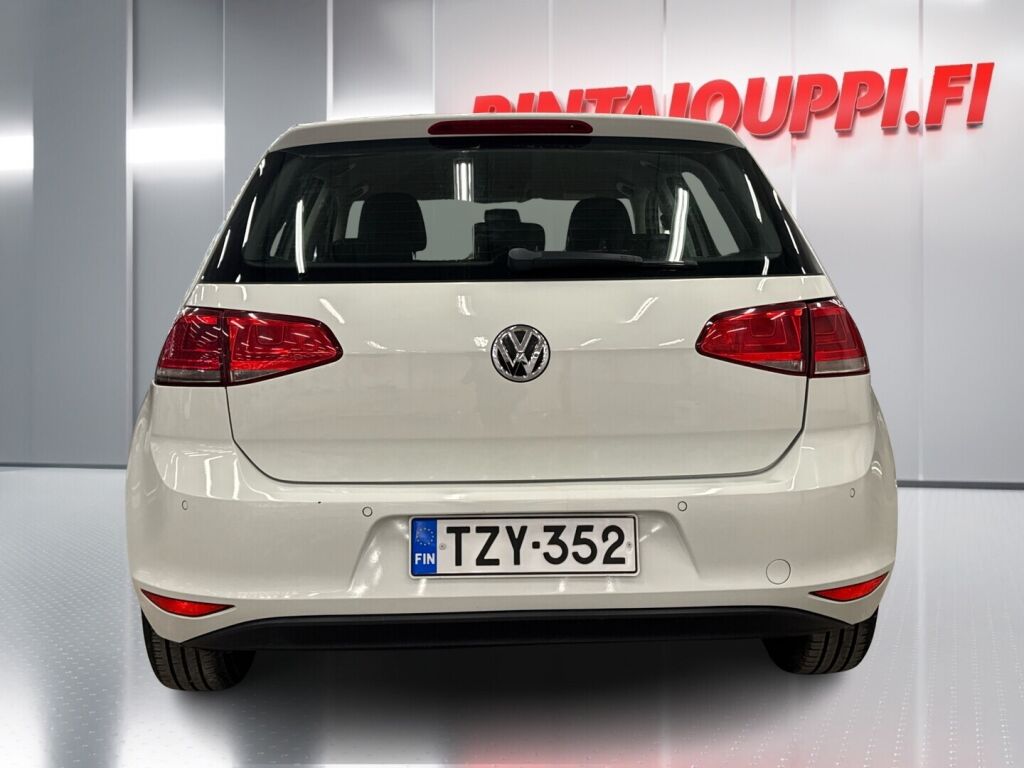 Volkswagen Golf 2016 Valkoinen