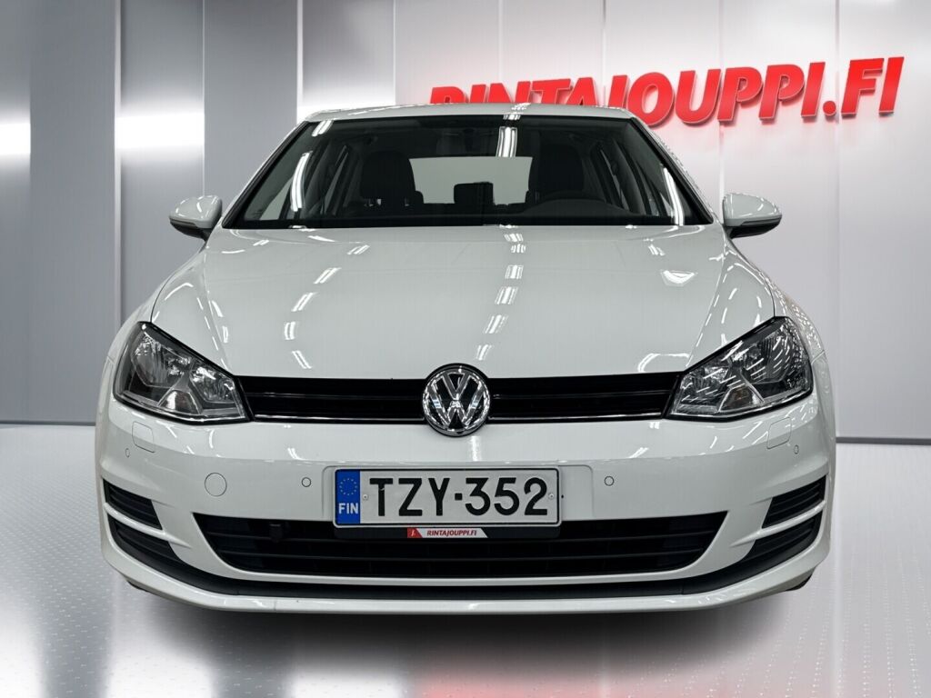 Volkswagen Golf 2016 Valkoinen