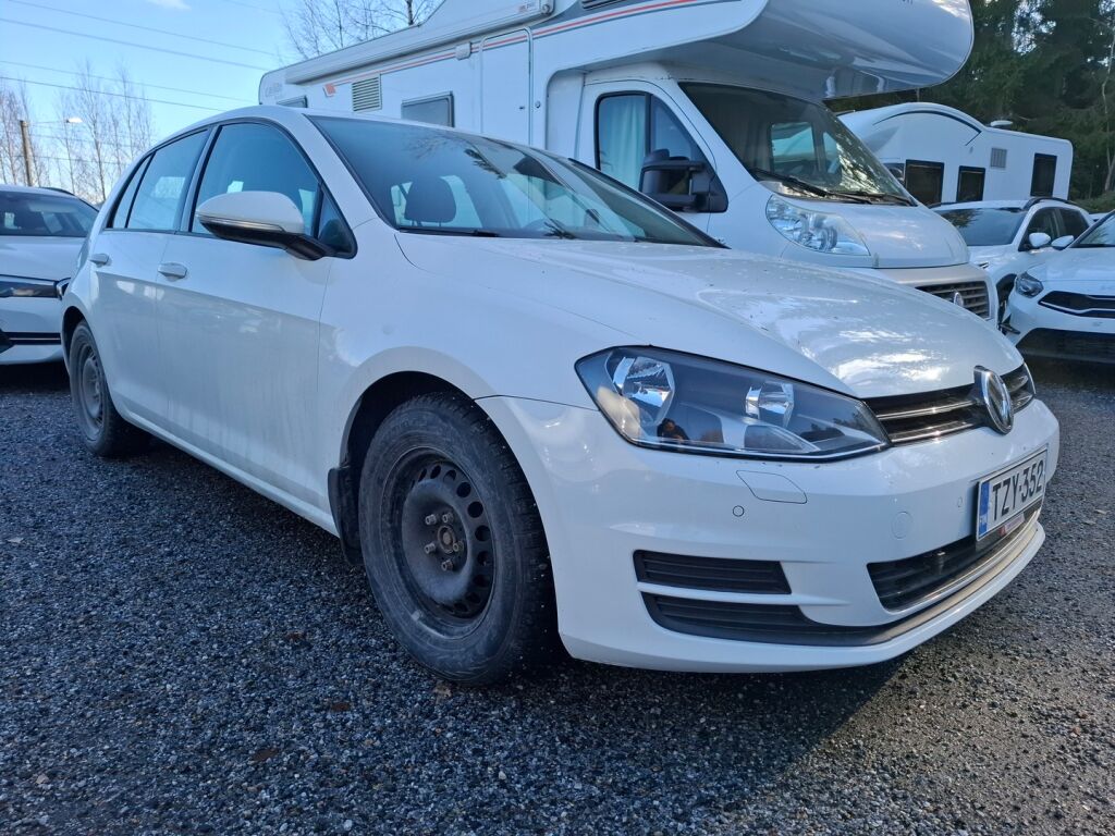 Volkswagen Golf 2016 Valkoinen
