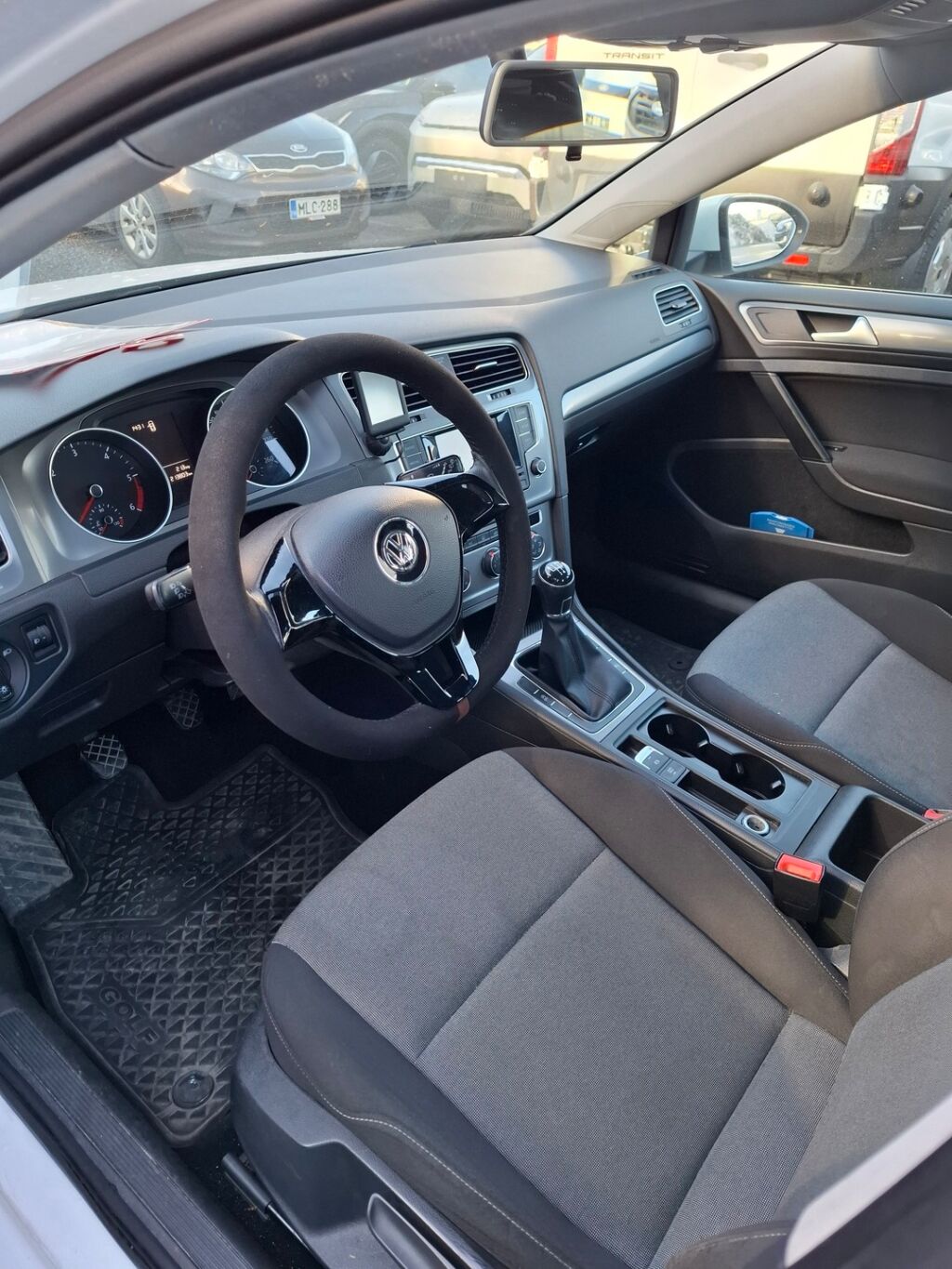 Volkswagen Golf 2016 Valkoinen