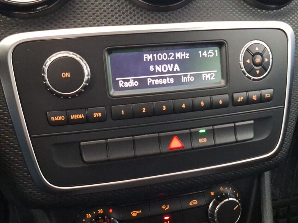 Mercedes-Benz A 2014 Musta