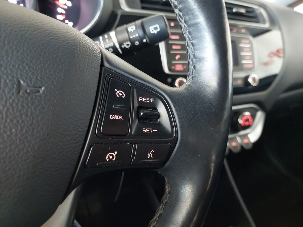 Kia Rio 2016 Sininen