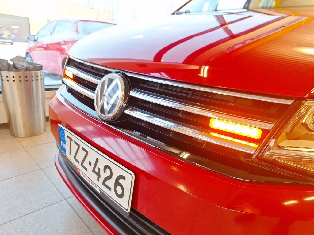 Volkswagen Caddy Maxi 2015 Punainen