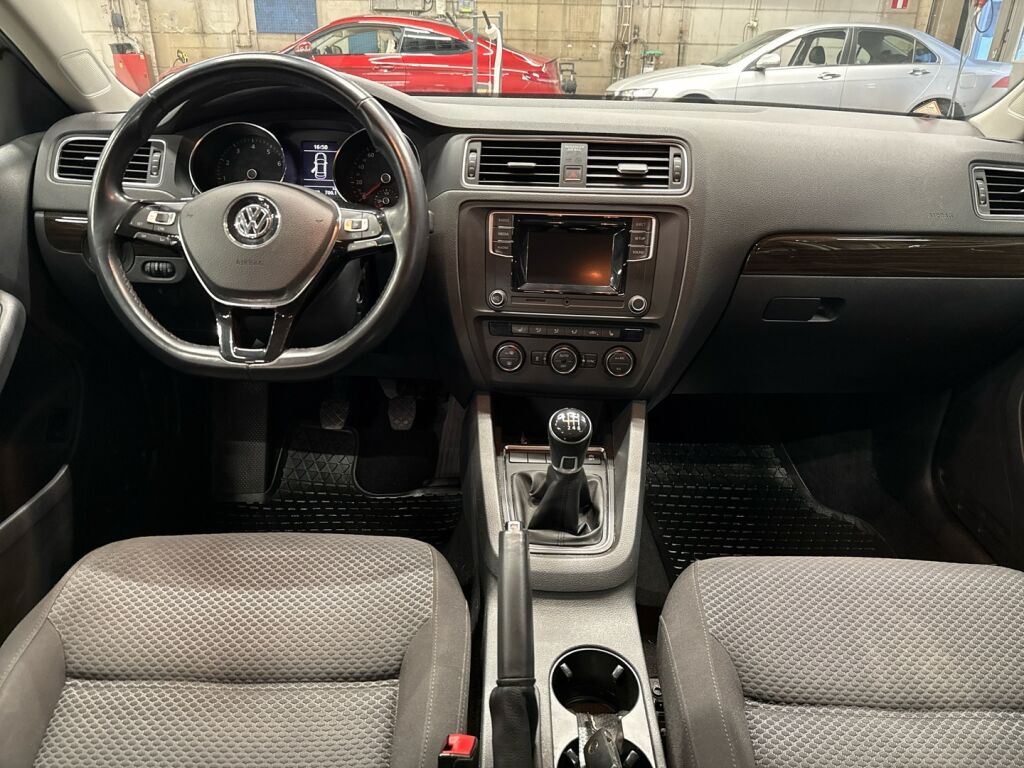 Volkswagen Jetta 2015 Valkoinen