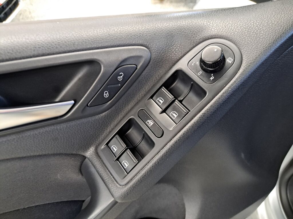 Volkswagen Golf 2011 Hopea