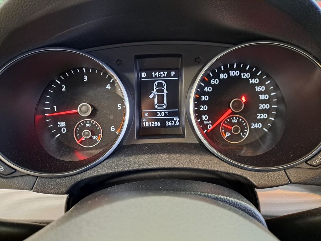 Volkswagen Golf 2011 Hopea