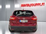 Nissan Qashqai 2015 Punainen