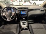 Nissan Qashqai 2015 Punainen