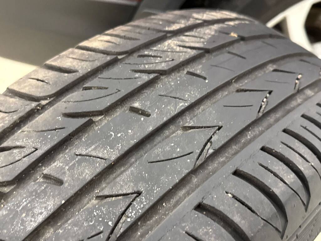 Nissan Qashqai 2015 Punainen