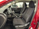 Nissan Qashqai 2015 Punainen