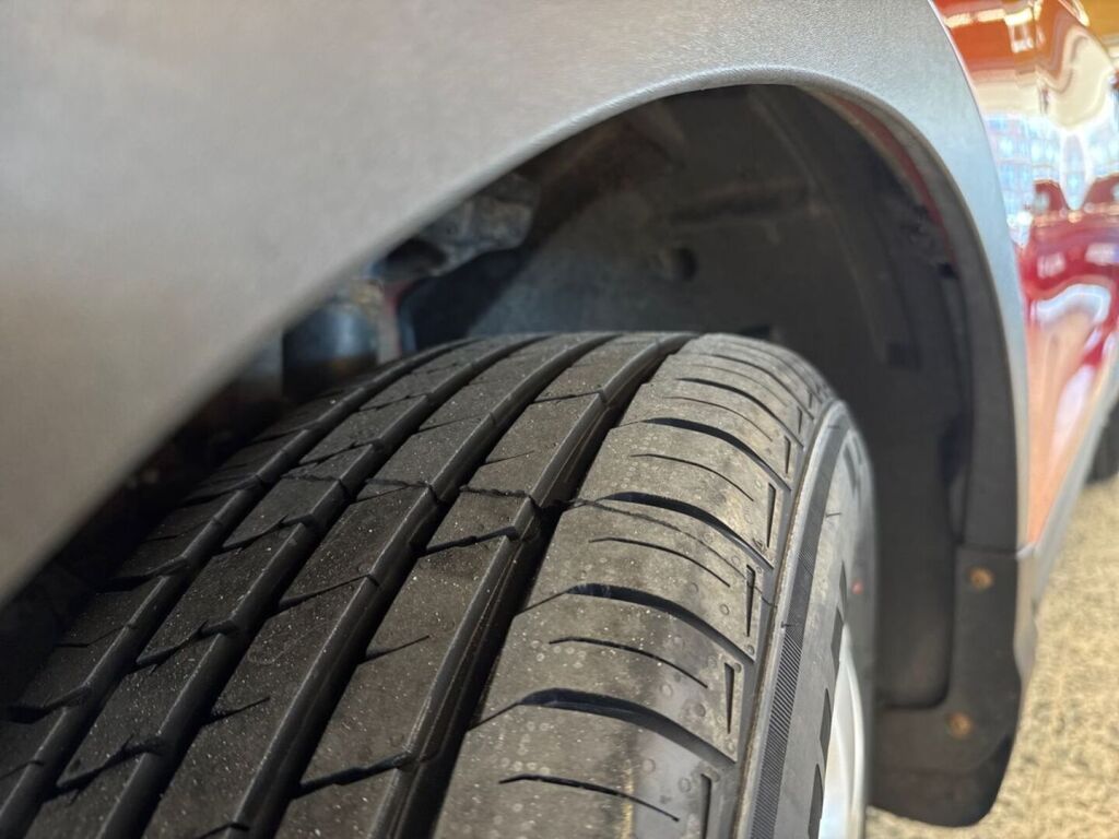 Nissan Qashqai 2015 Punainen