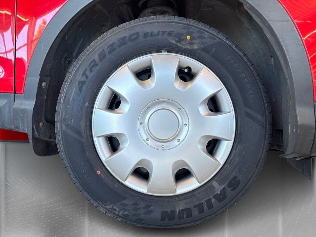 Nissan Qashqai 2015 Punainen