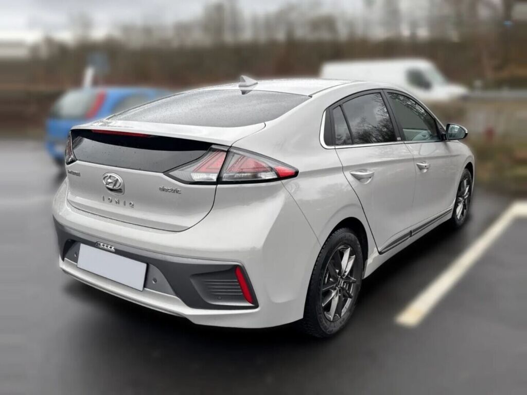 Hyundai IONIQ electric 2022 