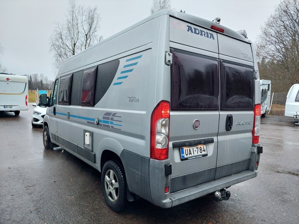 Adria Twin 600 SP 2009 Harmaa