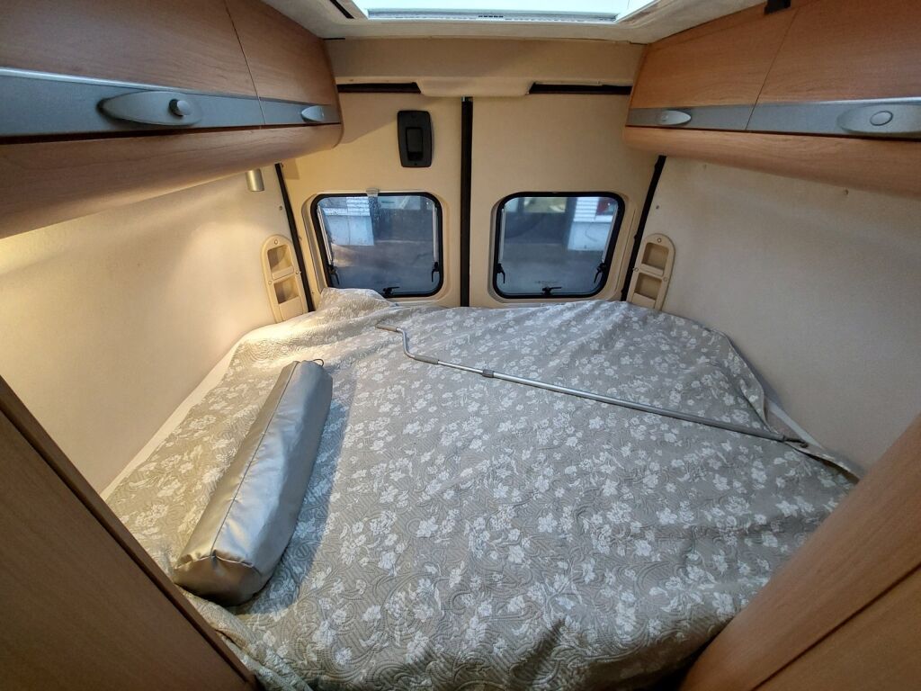 Adria Twin 600 SP 2009 Harmaa