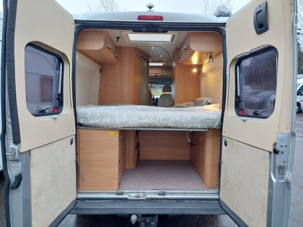 Adria Twin 600 SP 2009 Harmaa