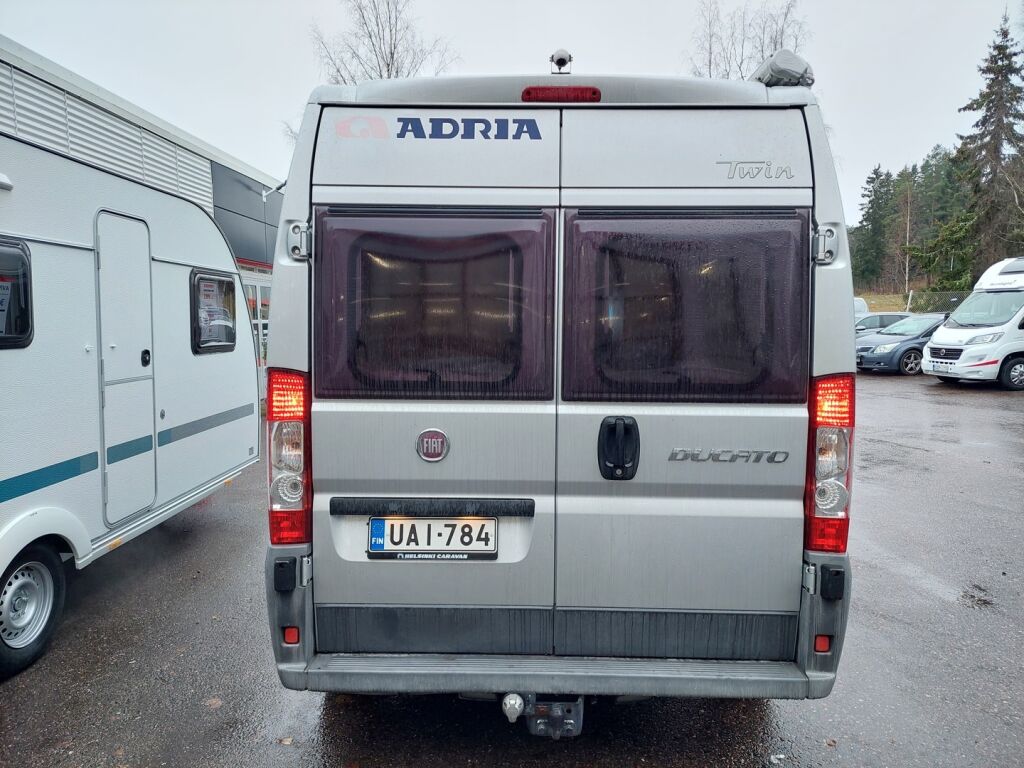 Adria Twin 600 SP 2009 Harmaa