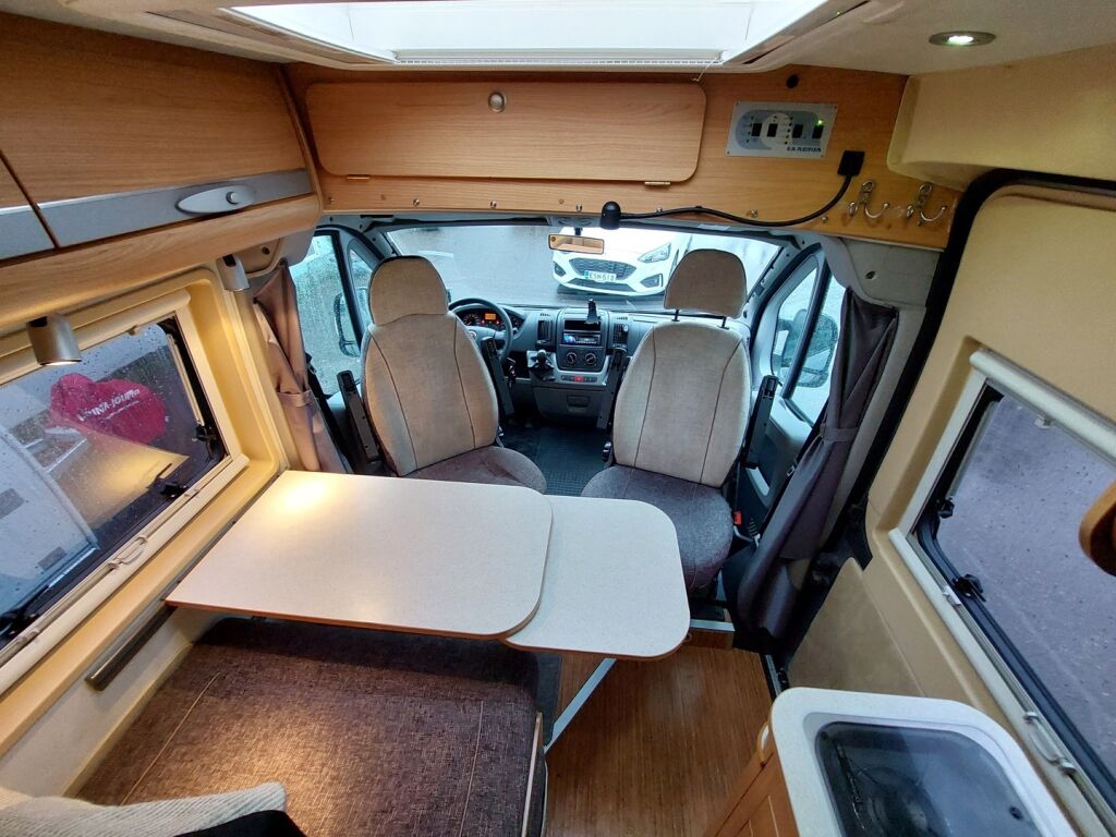 Adria Twin 600 SP 2009 Harmaa