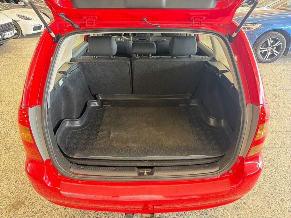 Toyota Corolla 2005 Punainen