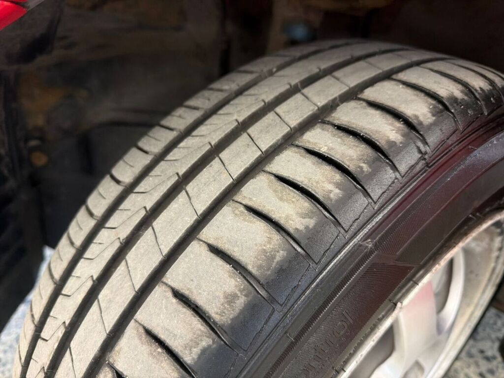 Toyota Corolla 2005 Punainen