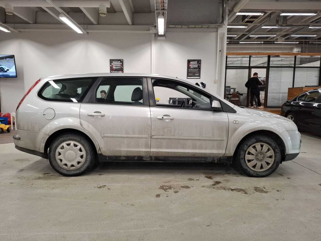 Ford Focus 2006 Harmaa