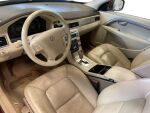 Volvo XC70 2008 Punainen