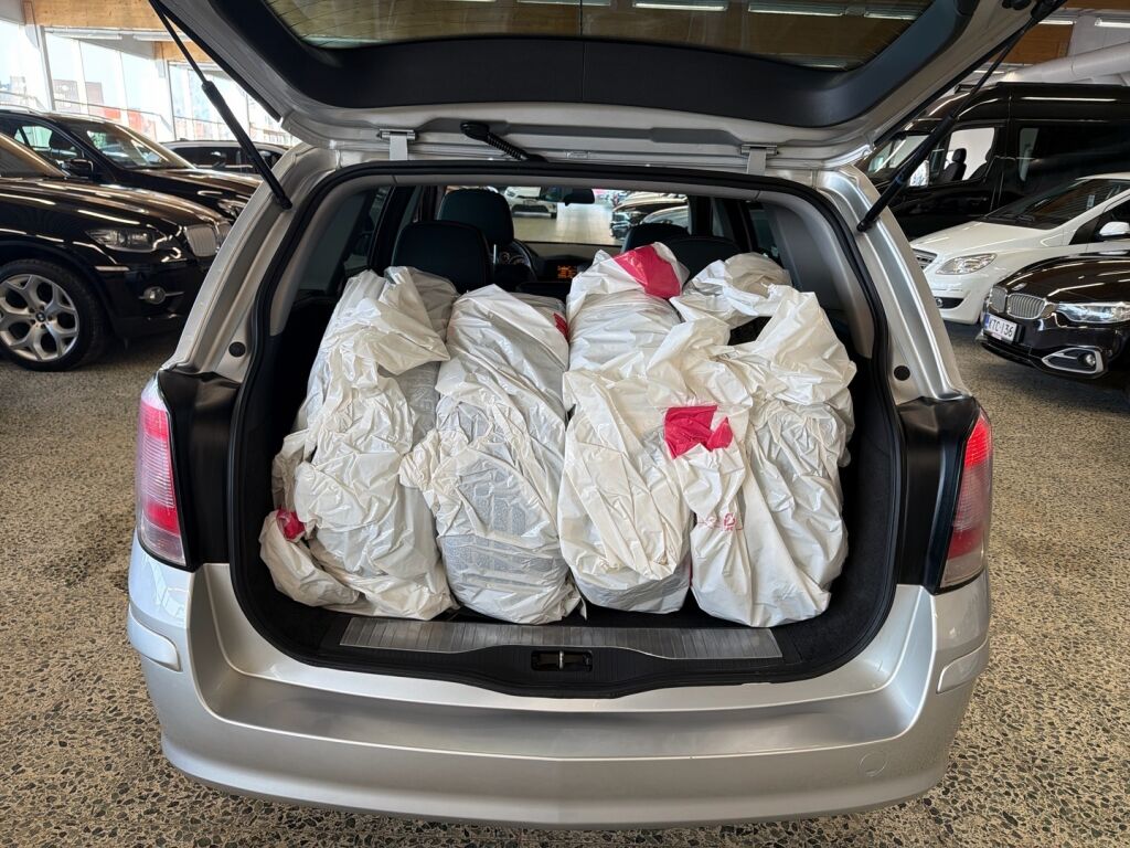 Opel Astra 2009 Hopea