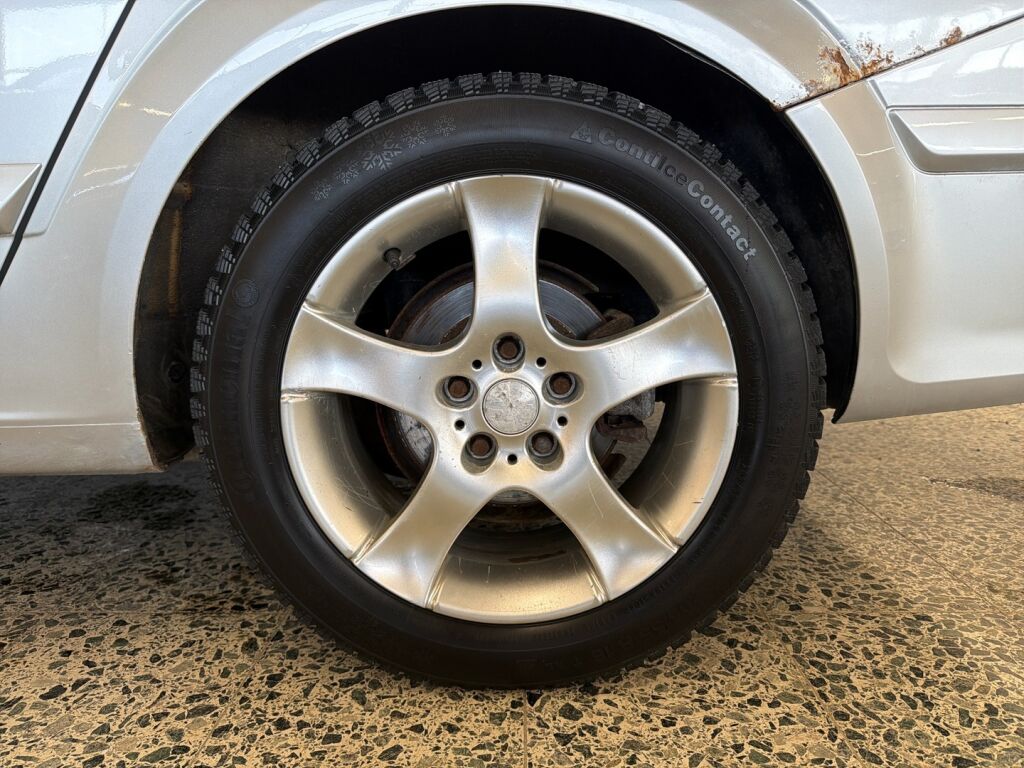 Opel Astra 2009 Hopea