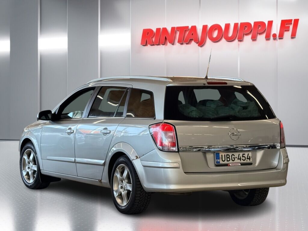 Opel Astra 2009 Hopea