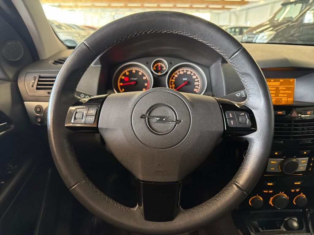 Opel Astra 2009 Hopea
