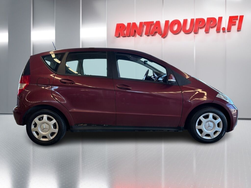 Mercedes-Benz A 2009 Punainen