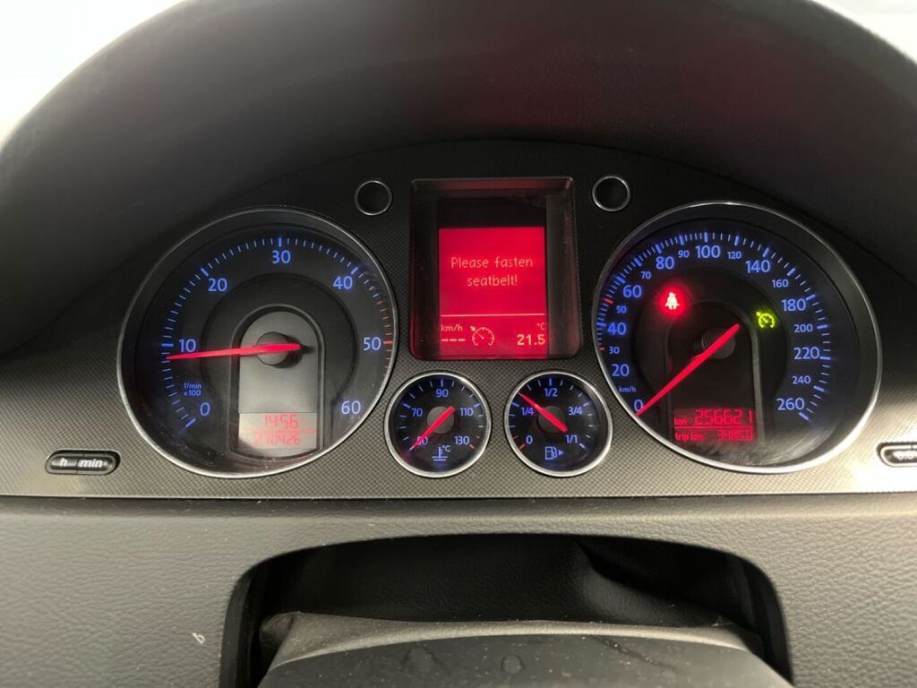 Volkswagen Passat 2008 Harmaa