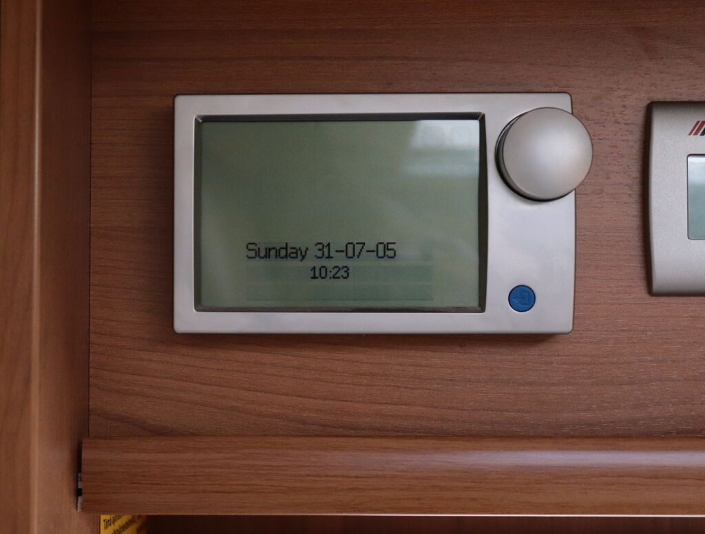 LMC Liberty Explorer I 680 G 2009 Valkoinen