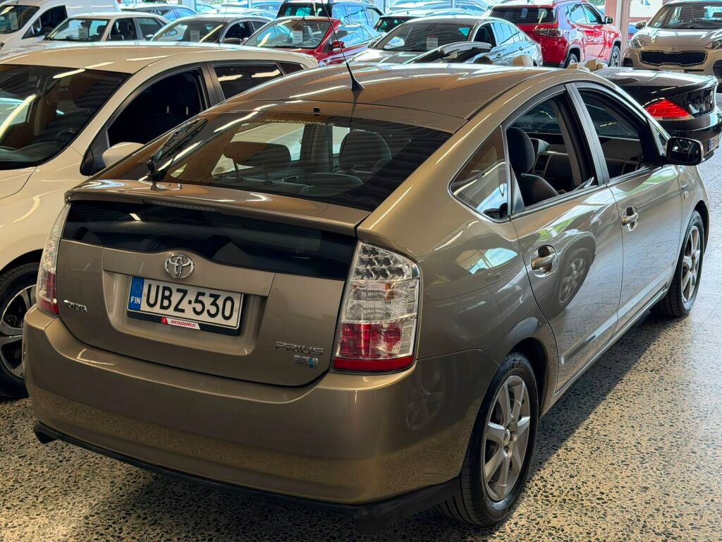 Toyota Prius 2007 Monivär.