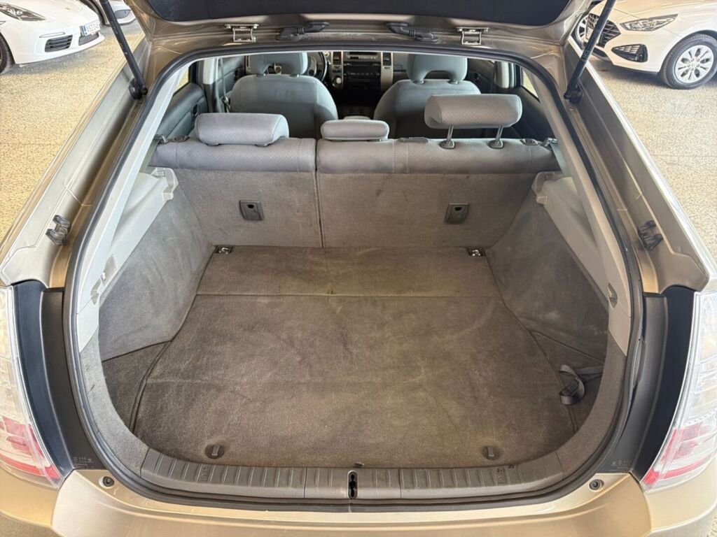 Toyota Prius 2007 Monivär.