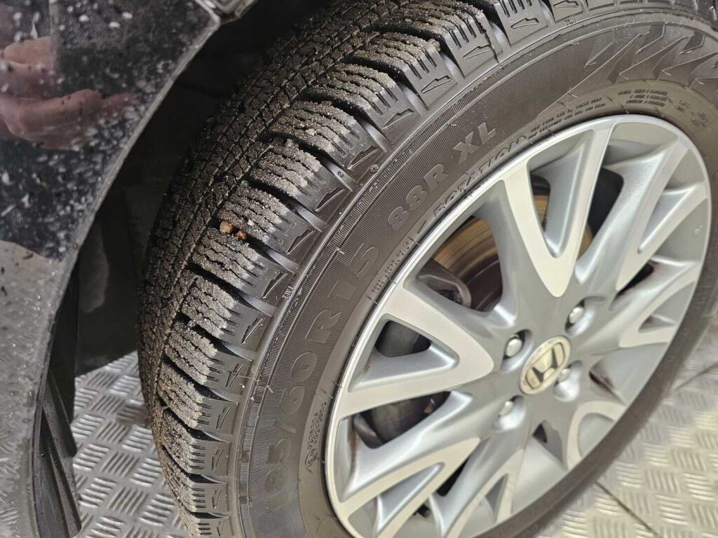 Honda Insight 2010 Musta